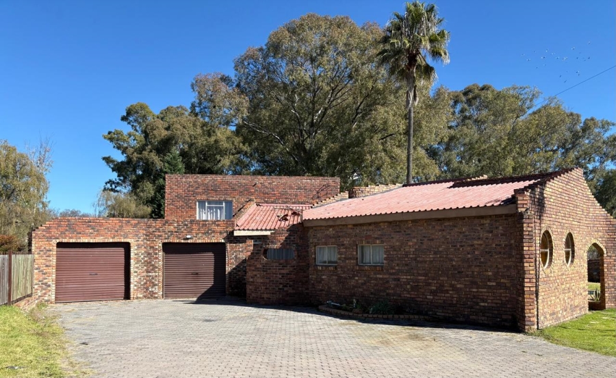 4 Bedroom Property for Sale in Heilbron Free State